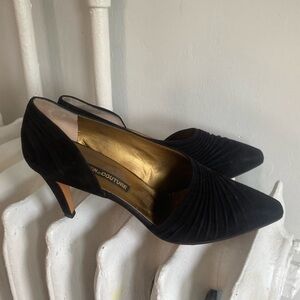 Vintage 80s Anne Klein Couture Black Suede Pointed-Toe Pumps d'orsay